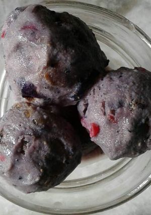 A picture of Berry blast ice cream.
