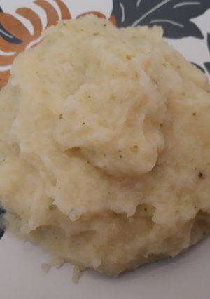 Une photo de Puree de chou-fleur anti gaspillage