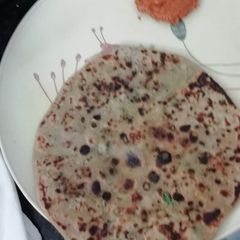 A picture of Methi mooli paratha.