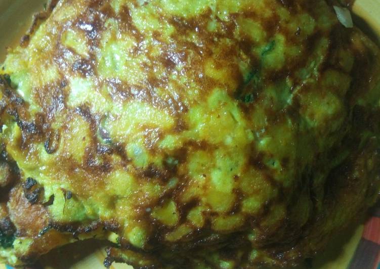 Green fried egg pancake