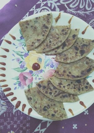 मूंग दाल पराठा(moong dal paratha recipe in hindi) रेसिपी मुख्य फोटो