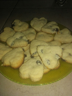 Una foto de Cookies con pasas😍