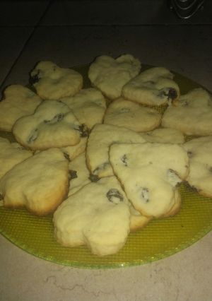 Una foto de Cookies con pasas😍