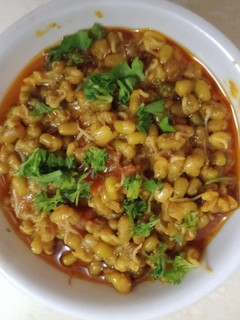 ફણગાવેલા મગ નુ શાક(Sprouted moong Sabji Recipe In Gujarati) રેસીપી મુખ્ય ફોટો