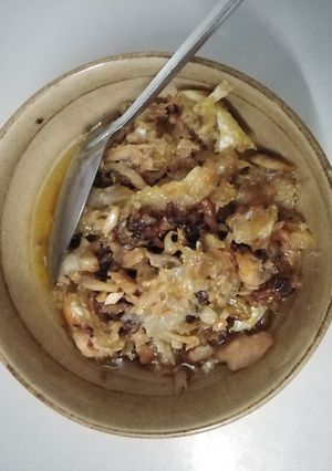 Hình của món Vụn cá hồi sốt bơ tỏi.