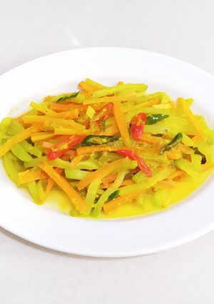 Foto resep Tumis Labu Siam Wortel Bumbu Kuning