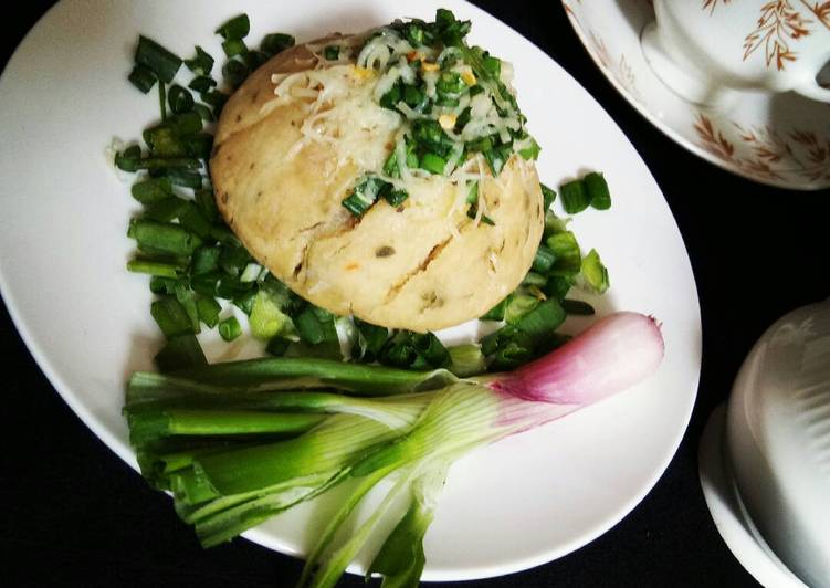 How to Prepare Quick Cheese Spring Onion Masala Buns (Without Oven)