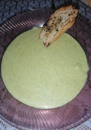Una foto de Crema de brócoli