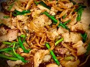 A picture of củ cải khô xào thịt ba chỉ