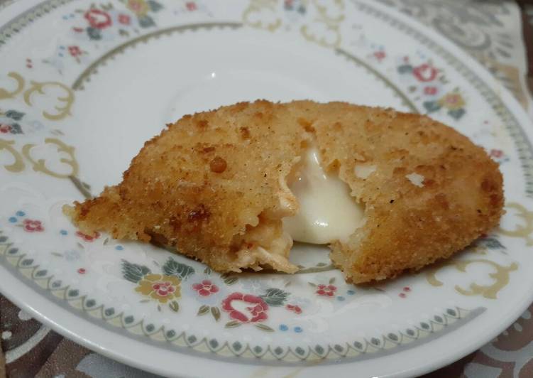 Step-by-Step Guide to Prepare Speedy Chicken Cheese nuggets