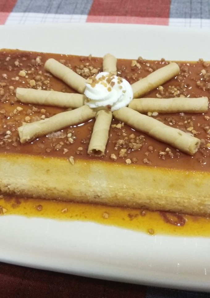 Una foto de Flan de Turrón
