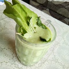 Spinach Banana Smoothie A picture of Spinach Banana Smoothie.