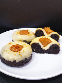 Foto resep Keto "Oreo" Cream Cheese Donuts #Ketopad