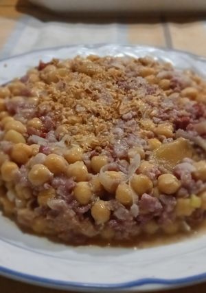 Foto principal de Garbanzos de bote con gelee de butifarra blanca de Graus