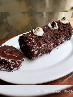 Foto resep Black forest roll cake