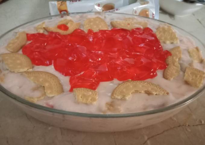 Strawberry custard dessert
