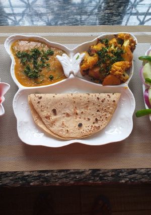 A picture of Cauliflower n Potatoes with daal n roti#My staple food recipe co.
