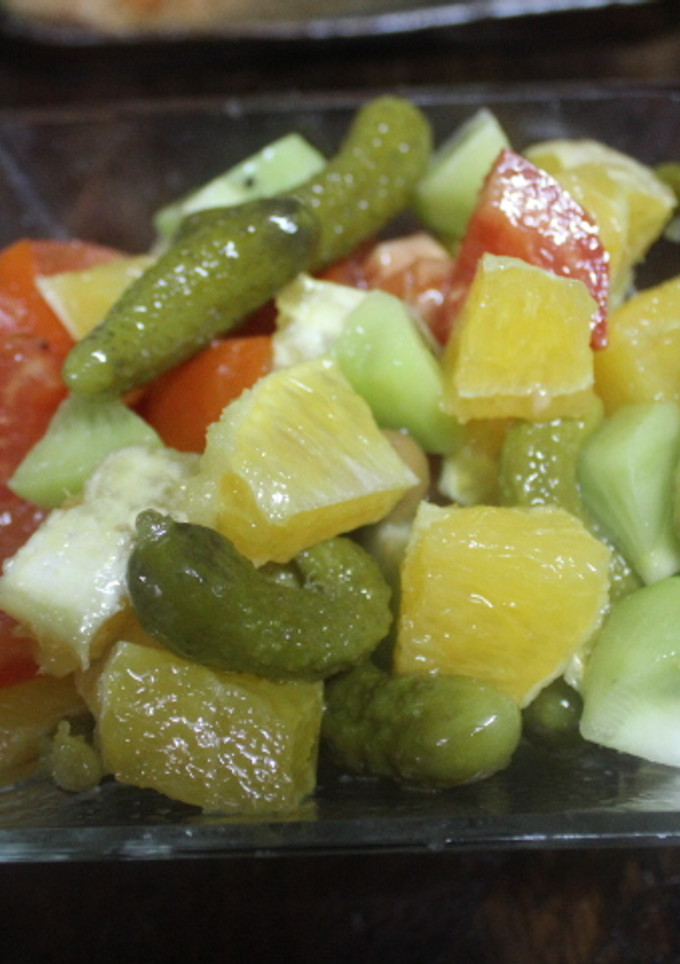 Una foto de Ensalada de kiwi y naranja