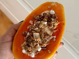 Papaia com Iogurte e Granola