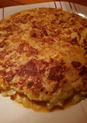 Una foto de Tortilla de patatas y bacalao
