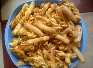 Hình của món Nui cay chiên giòn.