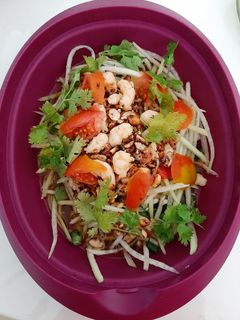Foto resep Som tum (salad pepaya muda + udang)