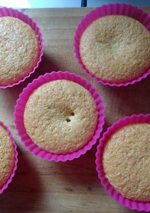 Una foto de Muffins de coco sin leche ni manteca