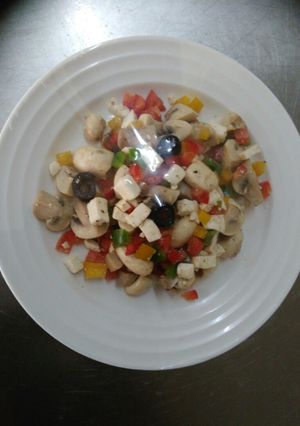 A picture of Pemnto champagne salad.