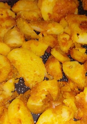 A picture of Crispy fried potatoes.