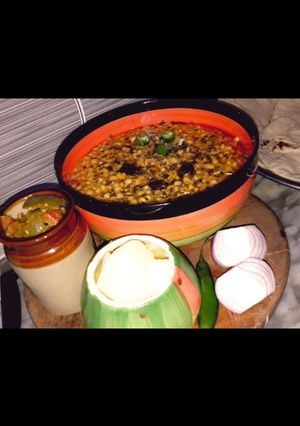 A picture of Chany ki daal.