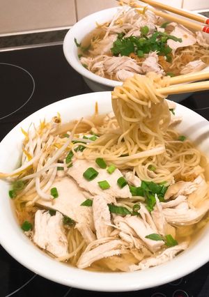 รูปของ หมี่เหลืองน้ำไก่ต้ม