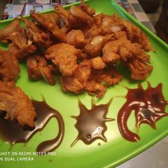 A picture of Moong dal bhajiya.