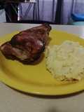Oven-Baked Pork Ribs with Mashed Potatoes