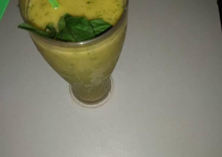 How to Prepare Any-night-of-the-week Pineapple Tropical Smoothie #Abujamoms #Abjmoms
