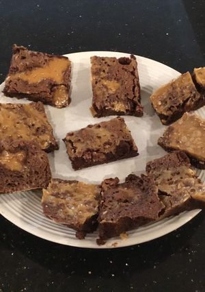 A picture of Caramel Dust Fudge Brownies.