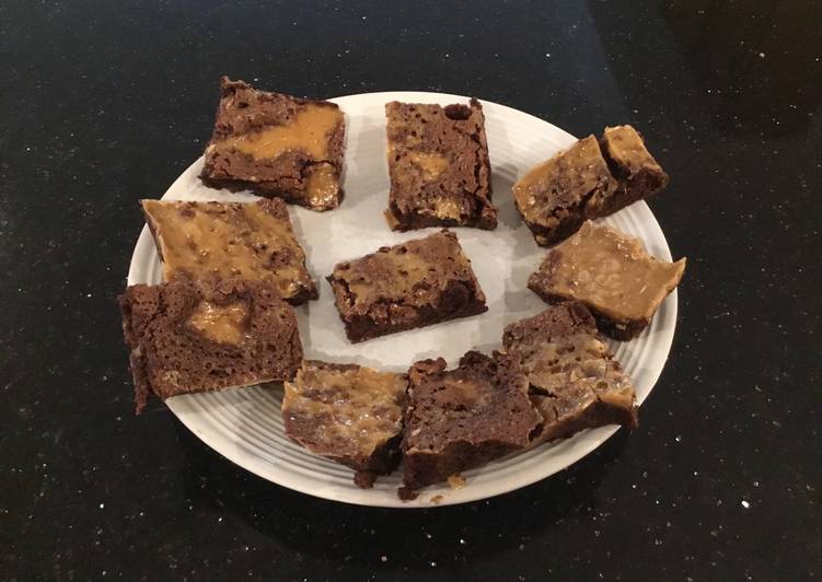 Simple Way to Prepare Quick Caramel Dust Fudge Brownies