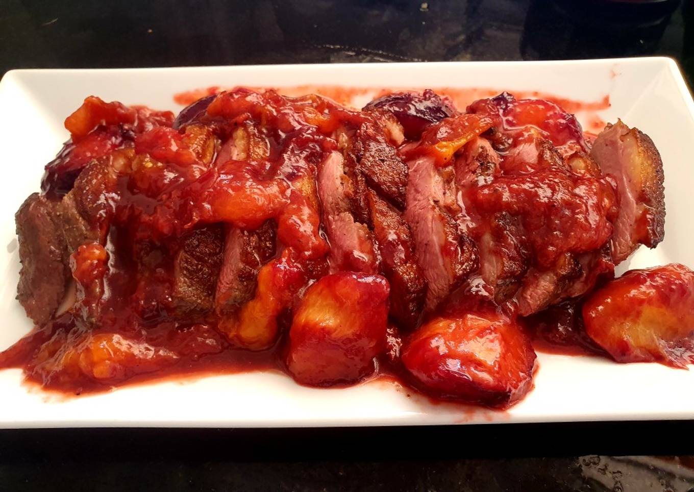 Pato con salsa de ciruelas