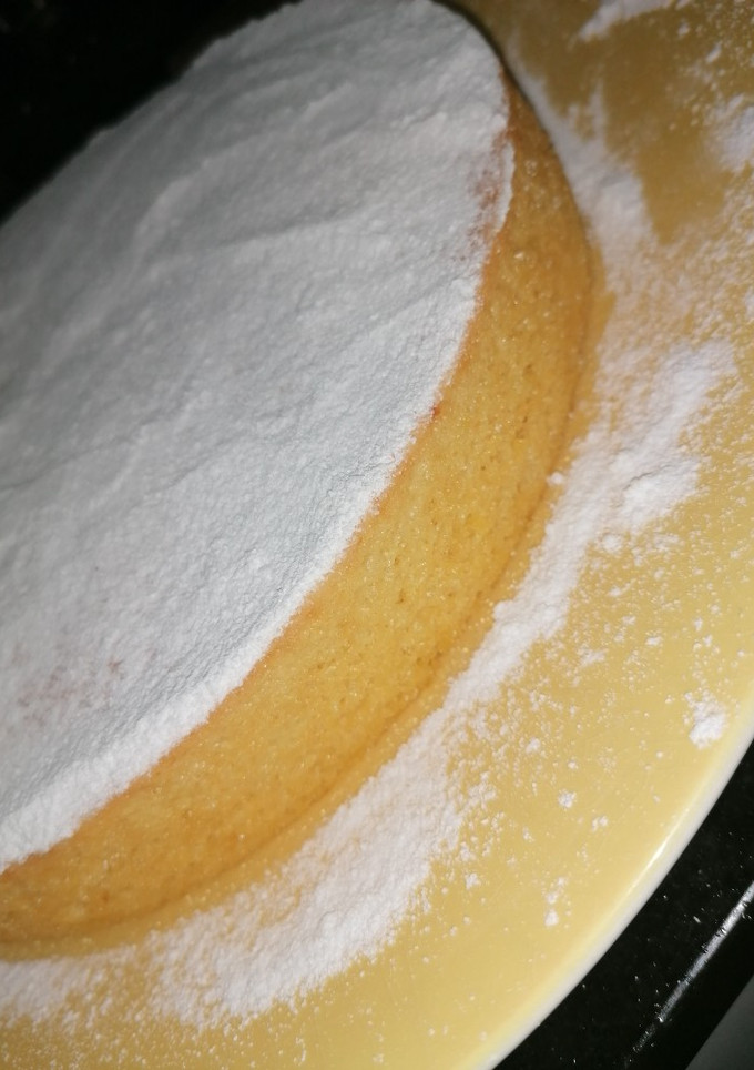Una foto de Bizcocho al limón 🥧🍋