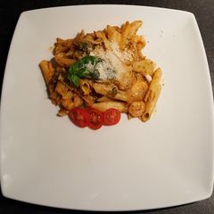 A picture of Prawny pesto pasta.