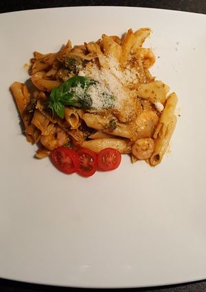 A picture of Prawny pesto pasta.