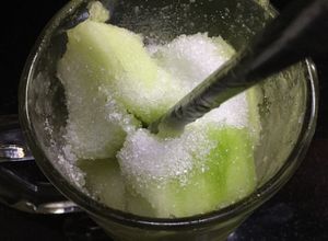 Hình của món Dưa bở dằm đường mát lạnh.