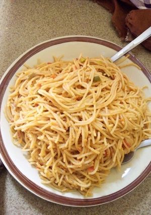 A picture of Unplanned spaghetti tastes so nice.