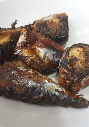 A picture of Fried fish.