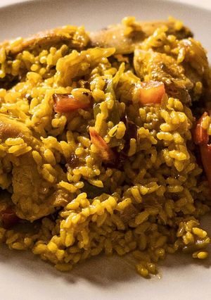 Foto principal de Paella de pollo con pimientos