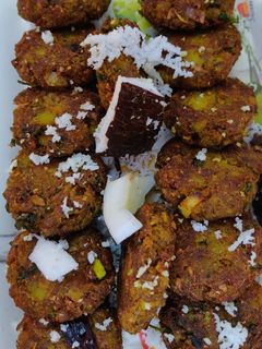 নারকেল মোচার কাটলেট (narkel mochar cutlet recipe in Bengali) রেসিপির প্রধান ছবি