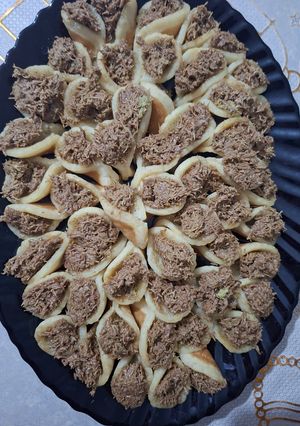 صورة لوصفة القطايف العصافيري بحشوة "شوكولاتة دبي" (كنافة وبستاشيو)