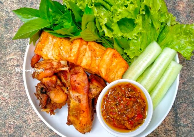 Resep Ayam Penyet Khas Surabaya oleh Mita.W#MommyFayzel# - Cookpad