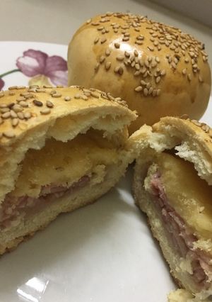 Una foto de Pancitos rellenos
