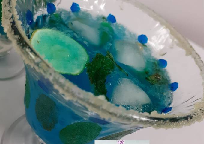 Step-by-Step Guide to Make Mario Batali Blue lagoon mocktail(non-alcoholic)