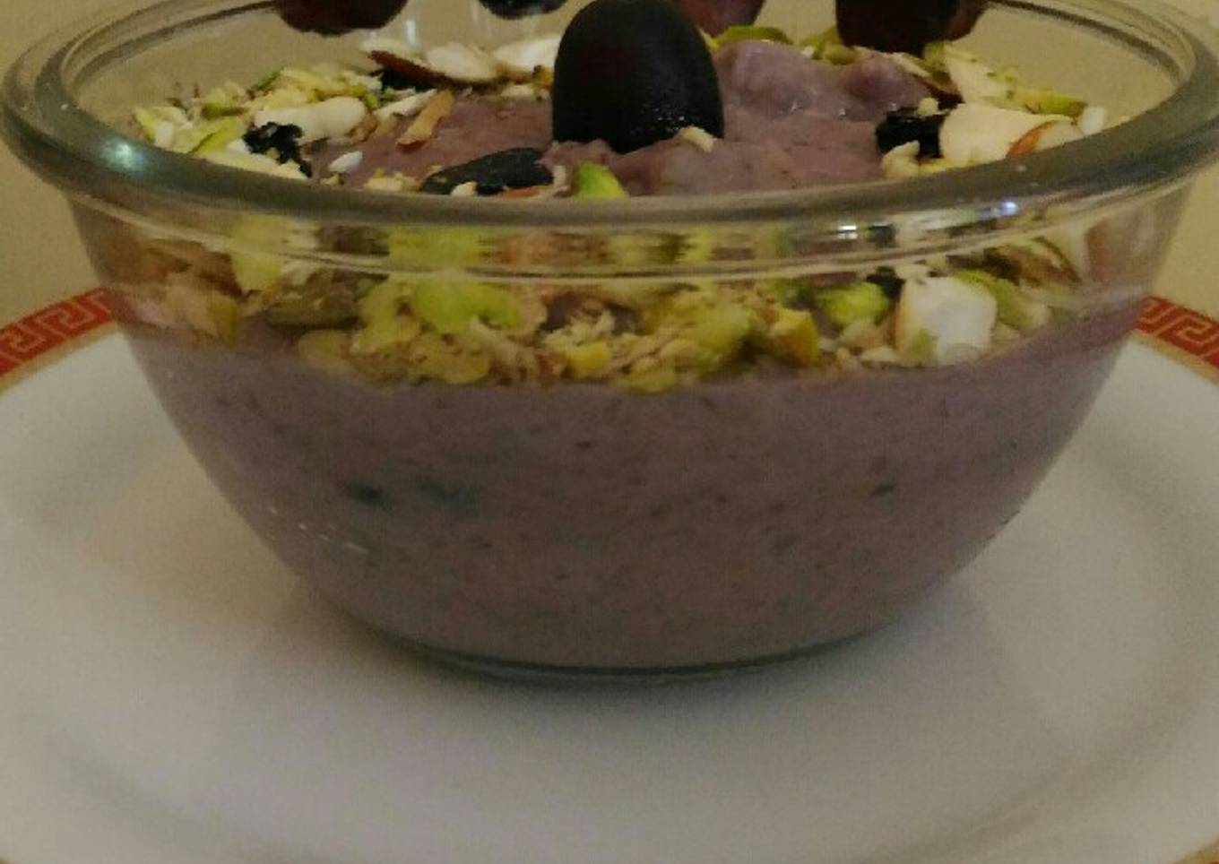 Vegan Black Currant Oats Porridge
